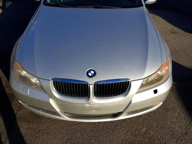 Photo 11 from auction – 2006 BMW 325 XI with VIN WBAVD13576KV04711