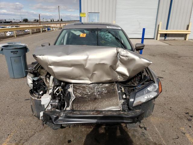 Photo 5 from auction – 2015 VOLKSWAGEN PASSAT SE with VIN 1VWBV7A35FC063305