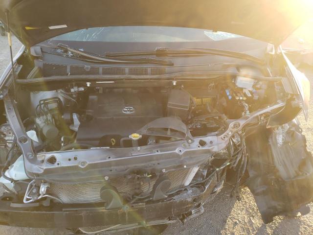 Photo 12 from auction – 2011 TOYOTA SIENNA XLE with VIN 5TDDK3DCXBS009029