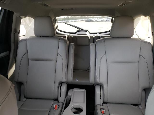 Photo 10 from auction – 2017 TOYOTA HIGHLANDER with VIN 5TDKZRFH1HS523102