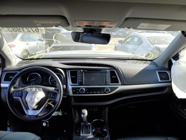 Photo 8 from auction – 2018 TOYOTA HIGHLANDER with VIN 5TDJZRFH4JS910230