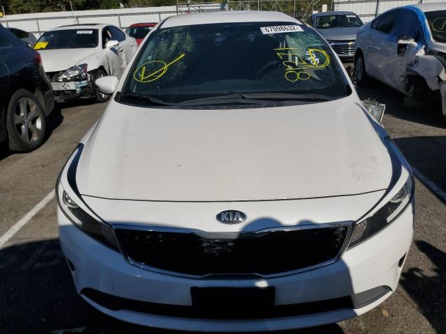 Photo 5 from auction – 2017 KIA FORTE LX with VIN 3KPFL4A77HE132387
