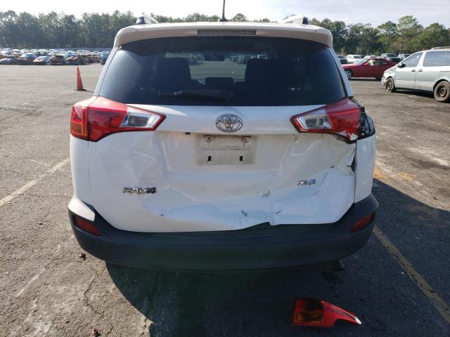 Photo 6 from auction – 2015 TOYOTA RAV4 XLE with VIN JTMWFREV1FJ044903