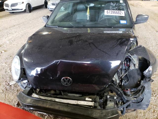 Photo 5 from auction – 2017 VOLKSWAGEN BEETLE 1.8 with VIN 3VWF17AT2HM621352