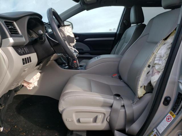 Photo 7 from auction – 2017 TOYOTA HIGHLANDER with VIN 5TDKZRFH1HS523102
