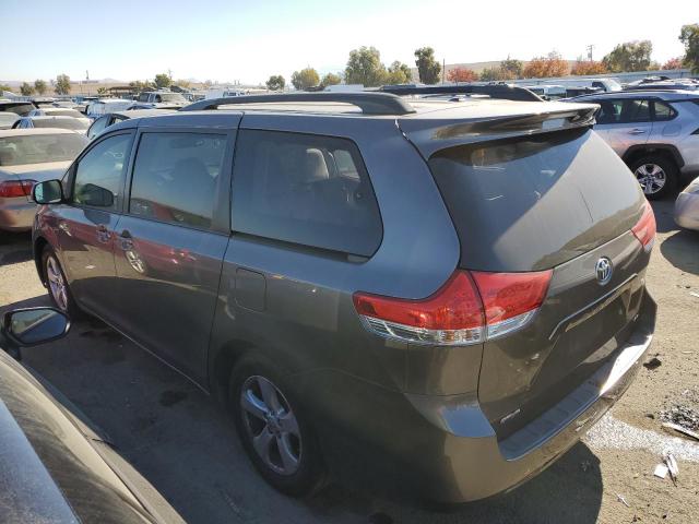 Photo 2 from auction – 2014 TOYOTA SIENNA LE with VIN 5TDKK3DC0ES471014