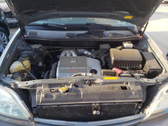 Photo 11 from auction – 2001 LEXUS RX 300 with VIN JTJGF10U910109075
