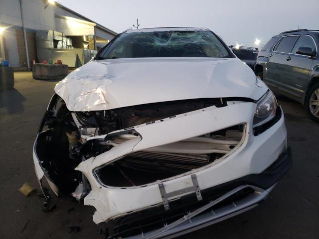 Photo 5 from auction – 2016 VOLVO V60 CROSS with VIN YV4612HK8G1013637