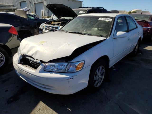 TOYOTA CAMRY CE 2000 with VIN 4T1BG22K4YU761550 - Photo from auction