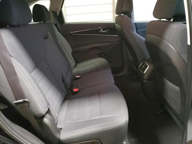 Photo 10 from auction – 2016 KIA SORENTO LX with VIN 5XYPG4A35GG074979