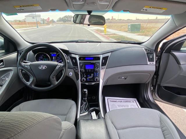 Photo 9 from auction – 2011 HYUNDAI SONATA HYB with VIN KMHEC4A44BA004101