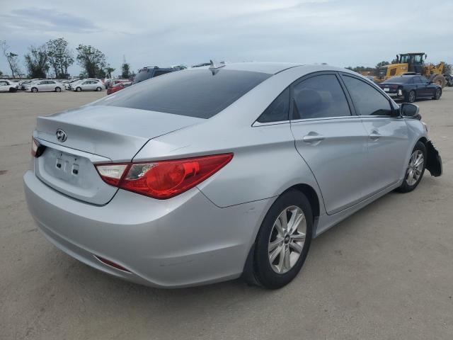 Photo 3 from auction – 2011 HYUNDAI SONATA GLS with VIN 5NPEB4ACXBH292519