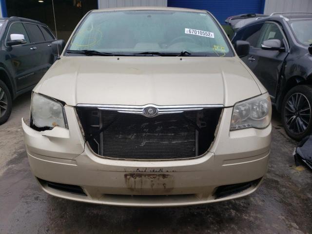 Photo 5 from auction – 2010 CHRYSLER TOWN & COU with VIN 2A4RR2D13AR376530