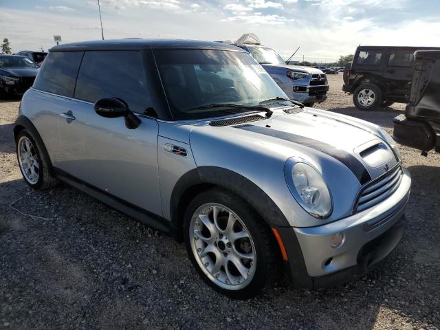 Photo 4 from auction – 2005 MINI COOPER S with VIN WMWRE33585TG96419