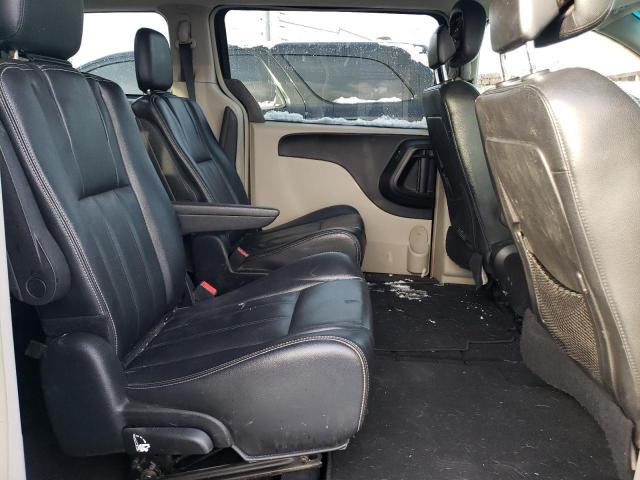 Photo 11 from auction – 2014 CHRYSLER TOWN & COU with VIN 2C4RC1BGXER358010