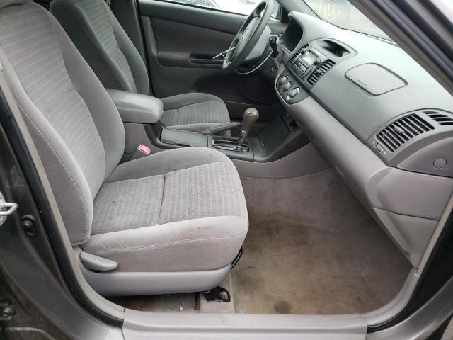 Photo 5 from auction – 2005 TOYOTA CAMRY LE with VIN 4T1BE32K35U979079