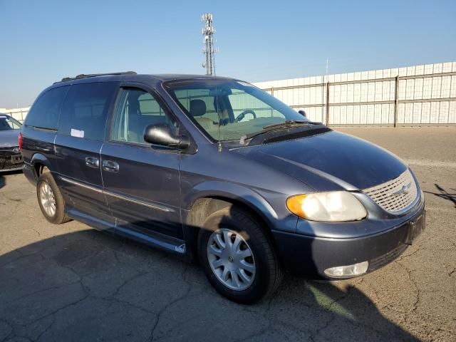 Photo 4 from auction – 2002 CHRYSLER TOWN & COU with VIN 2C8GP54L62R622752