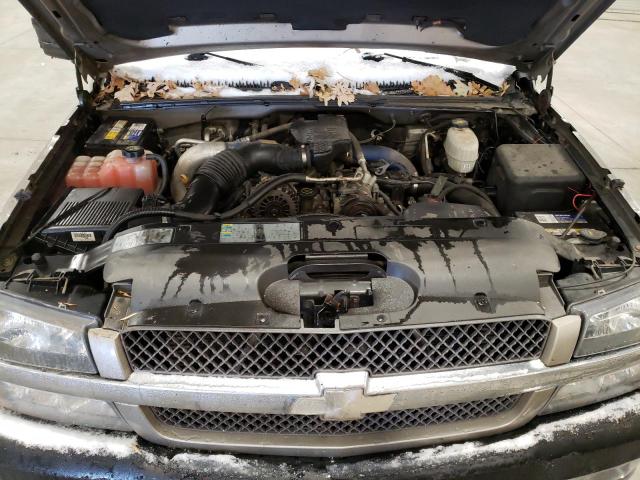 Photo 11 from auction – 2003 CHEVROLET 2500 with VIN 1GCHK29143E111551