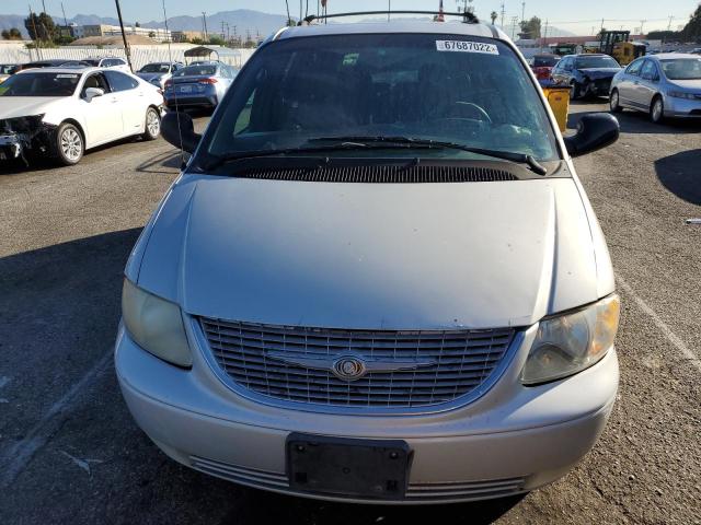 Photo 5 from auction – 2001 CHRYSLER TOWN & COU with VIN 2C8GP54L01R180629
