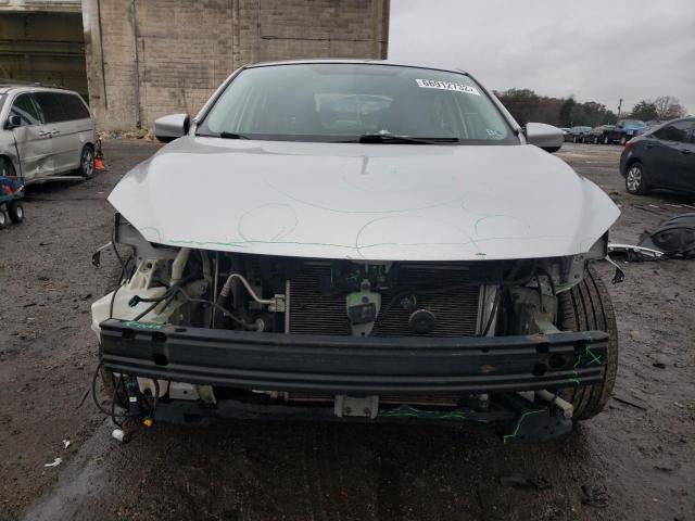 Photo 5 from auction – 2015 NISSAN SENTRA S with VIN 3N1AB7AP5FL668829