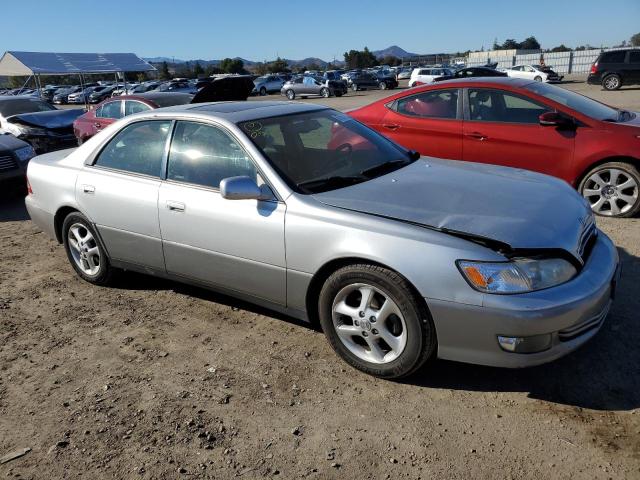 Photo 4 from auction – 2000 LEXUS ES 300 with VIN JT8BF28G4Y5083417