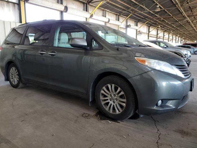 Photo 4 from auction – 2013 TOYOTA SIENNA XLE with VIN 5TDYK3DC6DS379835