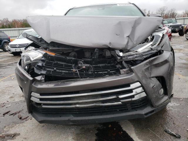 Photo 5 from auction – 2017 TOYOTA HIGHLANDER with VIN 5TDDZRFH1HS450192