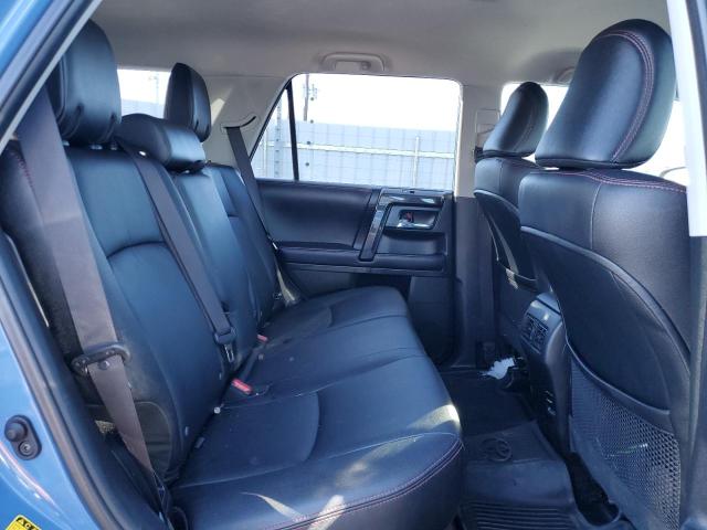 Photo 11 from auction – 2018 TOYOTA 4RUNNER SR with VIN JTEBU5JR2J5590306