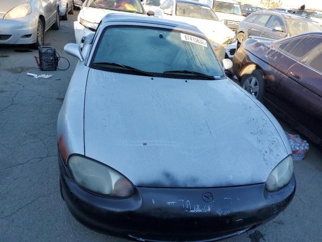 Photo 5 from auction – 1999 MAZDA MX-5 MIATA with VIN JM1NB3533X0137772