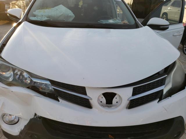 Photo 11 from auction – 2015 TOYOTA RAV4 XLE with VIN JTMWFREV6FJ049059