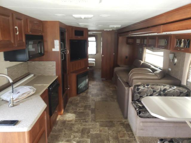 Photo 6 from auction – 2014 FORD F53 with VIN 1F66F5DY9D0A06653
