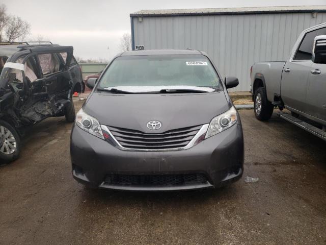 Photo 5 from auction – 2017 TOYOTA SIENNA LE with VIN 5TDKZ3DC8HS778530