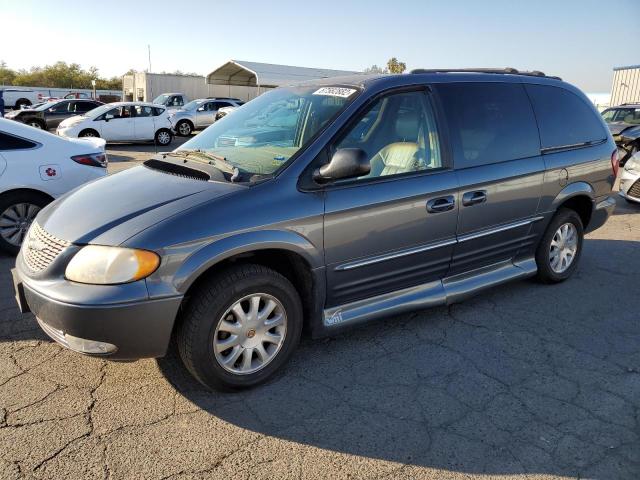 CHRYSLER TOWN & COU 2002 with VIN 2C8GP54L62R622752 - Photo from auction
