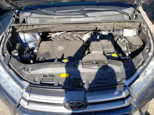 Photo 12 from auction – 2017 TOYOTA HIGHLANDER with VIN 5TDZZRFH2HS214964