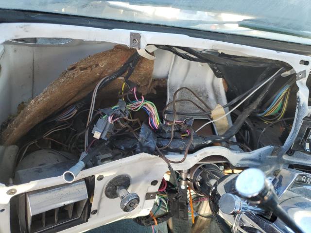 Photo 9 from auction – 1983 GMC C2500 with VIN 1GTGC24J0DJ504794