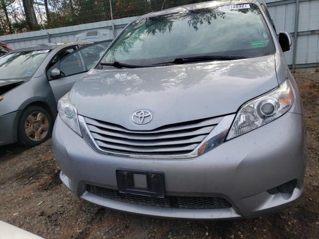 Photo 5 from auction – 2017 TOYOTA SIENNA LE with VIN 5TDJZ3DC4HS160102