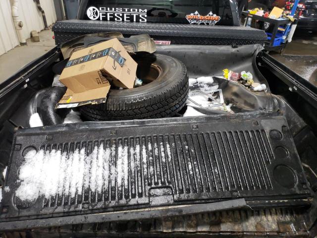 Photo 10 from auction – 2004 CHEVROLET SILVERADO with VIN 2GCEK19V341125928