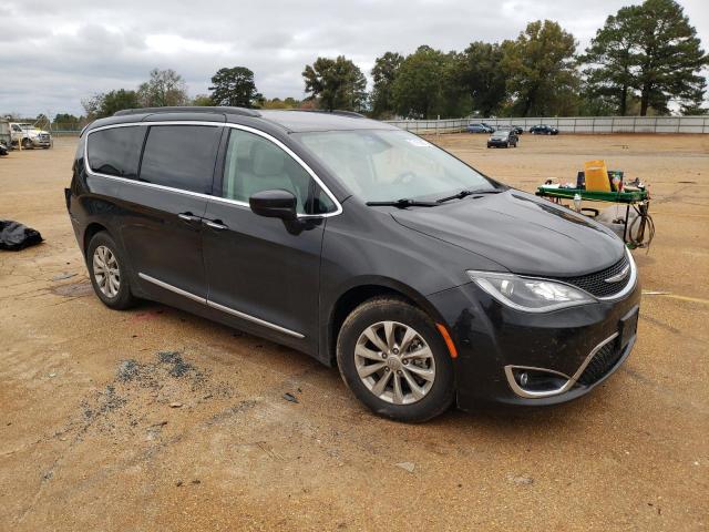 Photo 4 from auction – 2017 CHRYSLER PACIFICA T with VIN 2C4RC1BGXHR832834