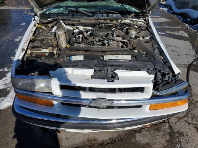 Photo 12 from auction – 2000 CHEVROLET BLAZER with VIN 1GNDT13W5Y2164723