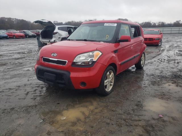 KIA SOUL + 2010 with VIN KNDJT2A2XA7061338 - Photo from auction