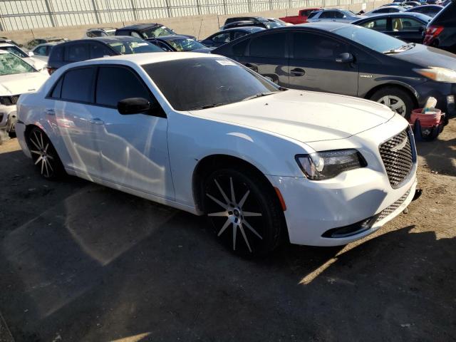 Photo 4 from auction – 2019 CHRYSLER 300 TOURIN with VIN 2C3CCAAG6KH610090