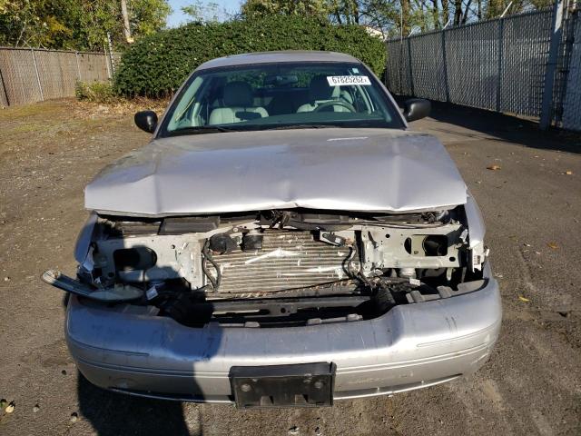 Photo 5 from auction – 2005 FORD CROWN VICT with VIN 2FDFP74W55X108371