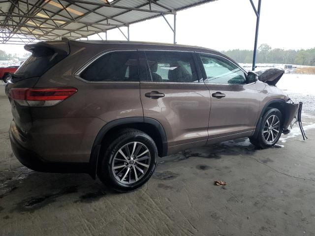 Photo 3 from auction – 2018 TOYOTA HIGHLANDER with VIN 5TDJZRFH2JS844891