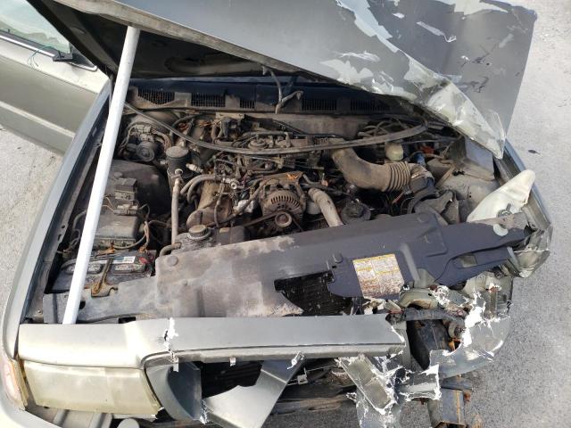 Photo 11 from auction – 2002 MERCURY GRAND MARQ with VIN 2MEFM75W82X621803
