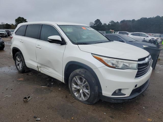 Photo 4 from auction – 2015 TOYOTA HIGHLANDER with VIN 5TDZKRFH5FS106291