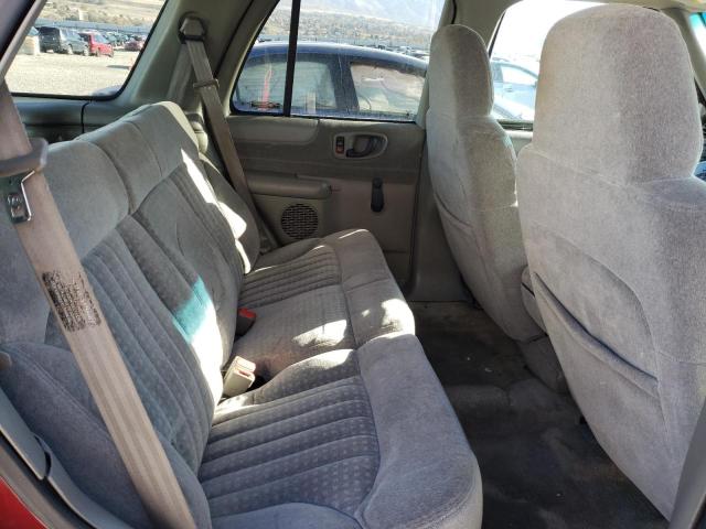 Photo 10 from auction – 2000 CHEVROLET BLAZER with VIN 1GNDT13W9YK252996
