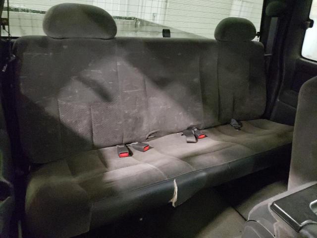 Photo 10 from auction – 2003 CHEVROLET 2500 with VIN 1GCHK29143E111551