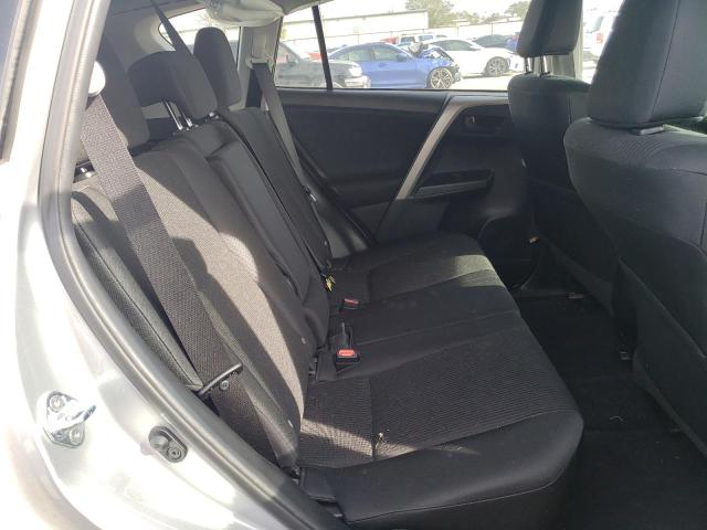 Photo 11 from auction – 2018 TOYOTA RAV4 LE with VIN 2T3ZFREV3JW463035