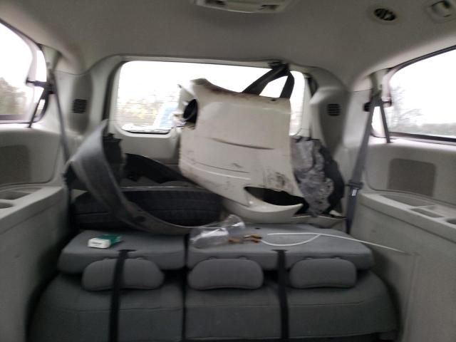 Photo 13 from auction – 2010 CHRYSLER TOWN & COU with VIN 2A4RR5D14AR249609