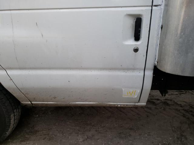 Photo 12 from auction – 2004 FORD ECONOLINE with VIN 1FDWE35L14HA10961